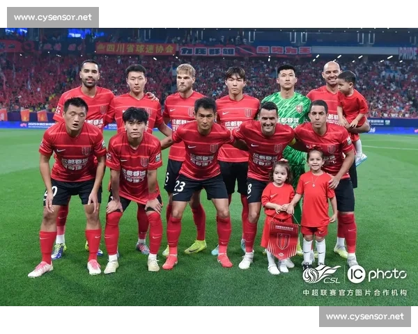 中超第 27 轮综述：双雄险胜守排位，蓉城冲二青岛陷绝境